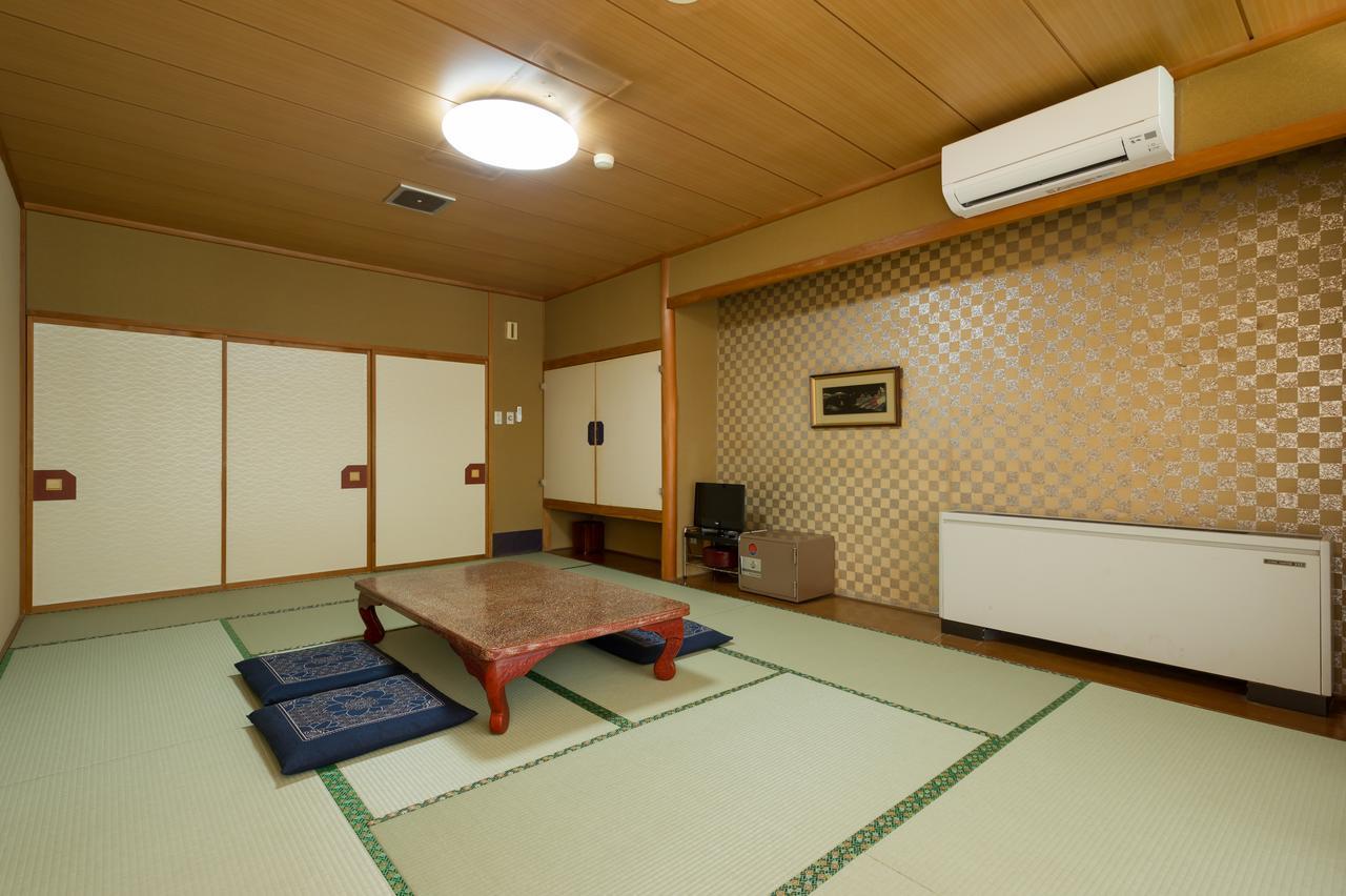 Готель Kinugawaonsen Fukumatsu Нікко Екстер'єр фото